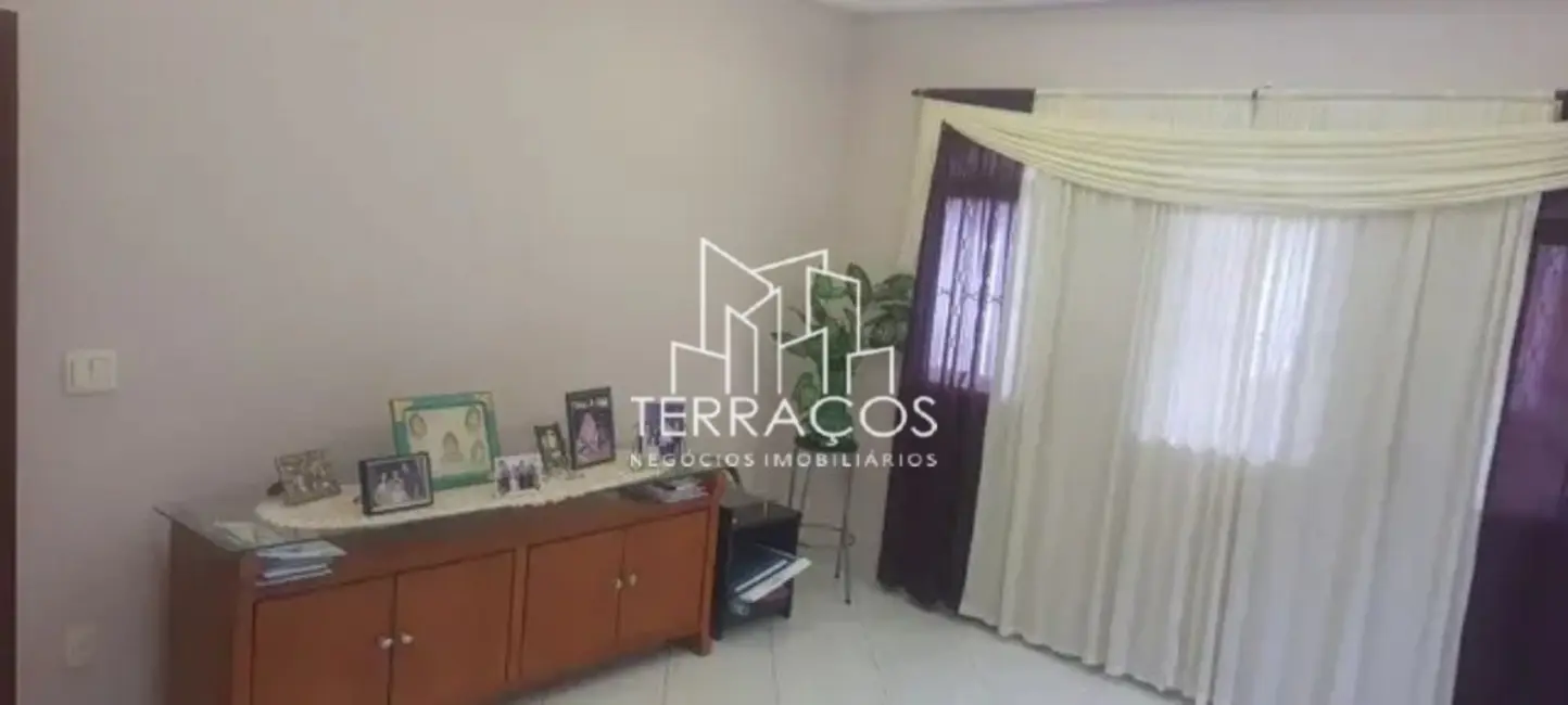 Foto 4 de Casa com 3 quartos à venda, 200m2 em Vila de Vecchi, Jundiai - SP