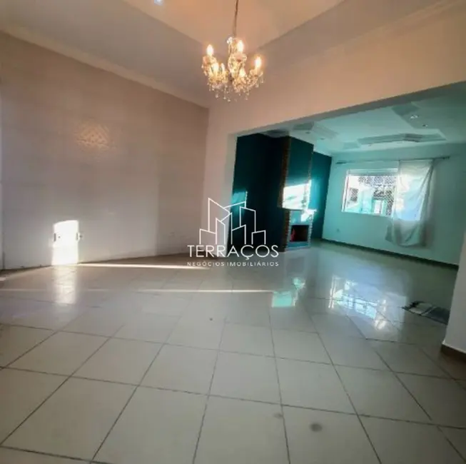 Casa com 4 quartos à venda, 320m2 em Jardim do Lago, Jundiai - SP - imagem 9 Foto 9 de Casa com 4 quartos à venda, 320m2 em Jardim do Lago, Jundiai - SP