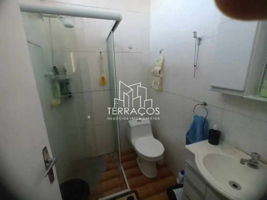 Foto 8 de Chácara com 2 quartos à venda, 250m2 em Atibaia - SP