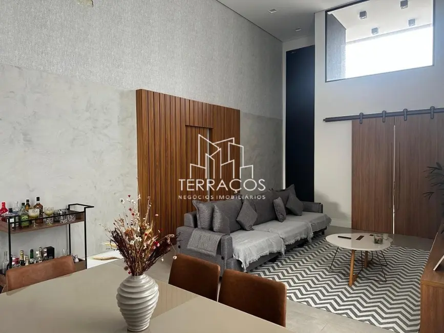 Casa de Condomínio com 3 quartos à venda, 226m2 em Jardim das Samambaias, Jundiai - SP - imagem 3 Foto 3 de Casa de Condomínio com 3 quartos à venda, 226m2 em Jardim das Samambaias, Jundiai - SP