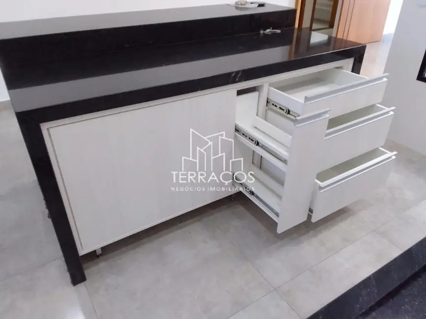 Foto 6 de Casa de Condomínio com 3 quartos à venda, 170m2 em Cabreuva - SP