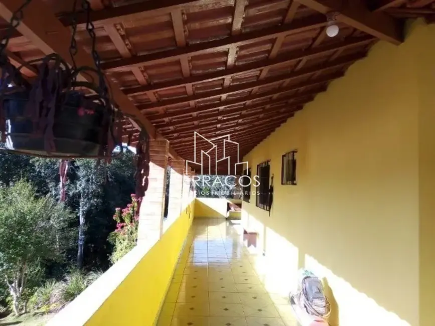 Chácara com 3 quartos à venda, 230m2 em Jarinu - SP - imagem 4 Foto 4 de Chácara com 3 quartos à venda, 230m2 em Jarinu - SP