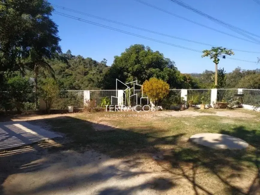 Chácara com 3 quartos à venda, 230m2 em Jarinu - SP - imagem 7 Foto 7 de Chácara com 3 quartos à venda, 230m2 em Jarinu - SP