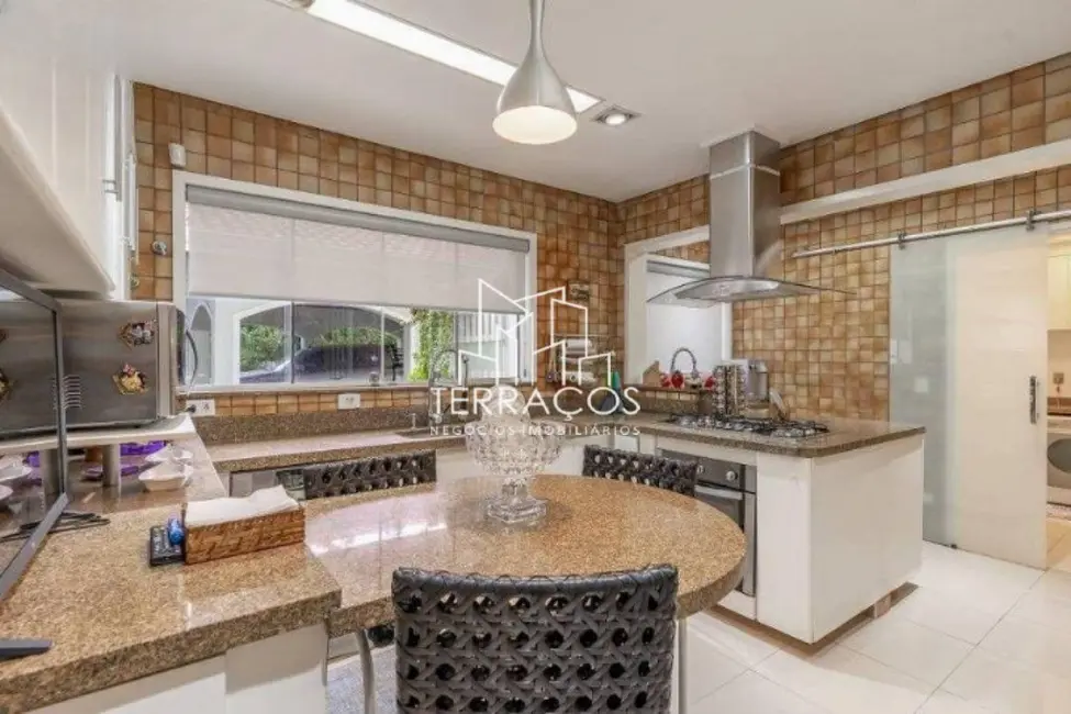 Foto 8 de Casa de Condomínio com 9 quartos à venda, 671m2 em Vinhedo - SP