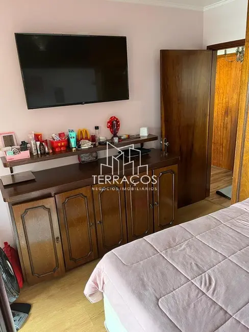 Casa com 3 quartos à venda, 300m2 em Vila Matilde, São Paulo - SP - imagem 4 Foto 4 de Casa com 3 quartos à venda, 300m2 em Vila Matilde, São Paulo - SP