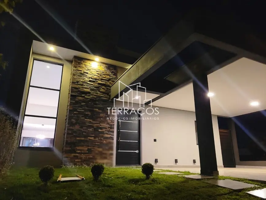 Casa de Condomínio com 3 quartos à venda, 181m2 em Cabreuva - SP - imagem 3 Foto 3 de Casa de Condomínio com 3 quartos à venda, 181m2 em Cabreuva - SP