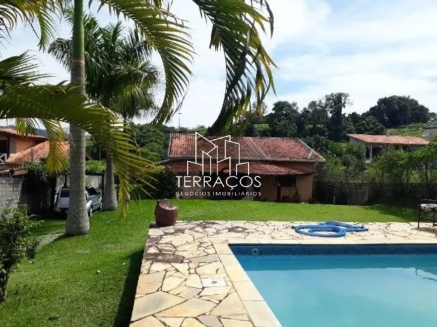 Chácara com 3 quartos à venda, 165m2 em Piracaia - SP - imagem 5 Foto 5 de Chácara com 3 quartos à venda, 165m2 em Piracaia - SP