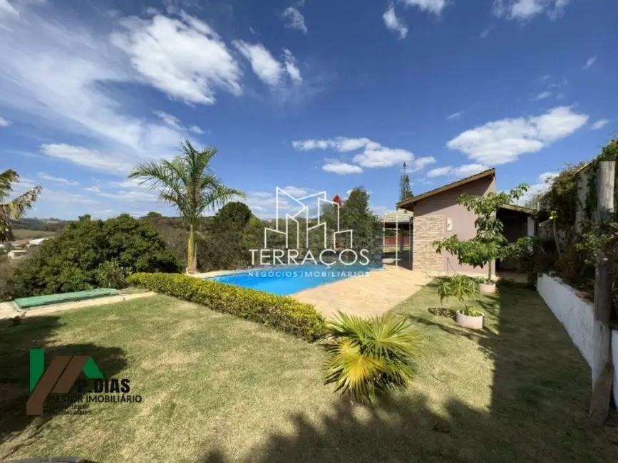 Chácara com 2 quartos à venda, 173m2 em Pinhalzinho - SP - imagem 1 Foto 1 de Chácara com 2 quartos à venda, 173m2 em Pinhalzinho - SP