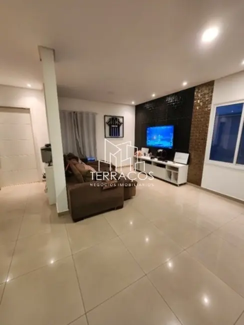 Casa com 3 quartos à venda, 220m2 em Jardim Paulista II, Jundiai - SP - imagem 3 Foto 3 de Casa com 3 quartos à venda, 220m2 em Jardim Paulista II, Jundiai - SP