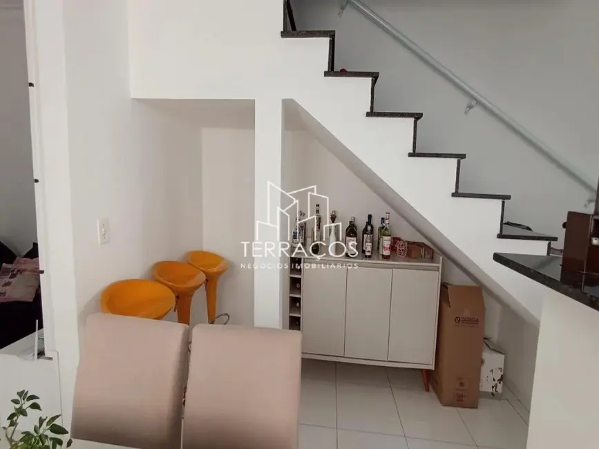 Foto 4 de Casa de Condomínio com 2 quartos à venda, 77m2 em Jardim das Tulipas, Jundiai - SP