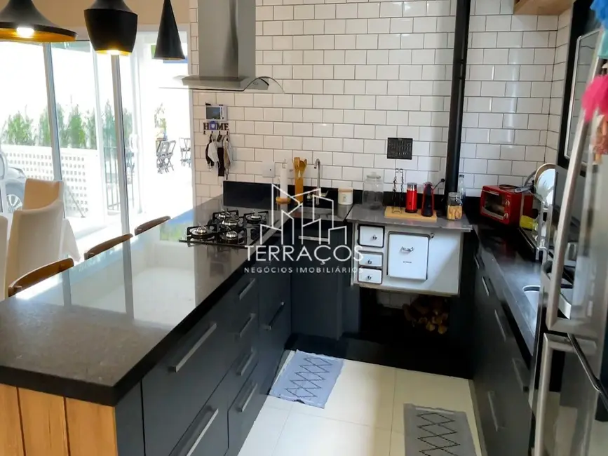 Casa com 3 quartos à venda, 230m2 em Itupeva - SP - imagem 8 Foto 8 de Casa com 3 quartos à venda, 230m2 em Itupeva - SP