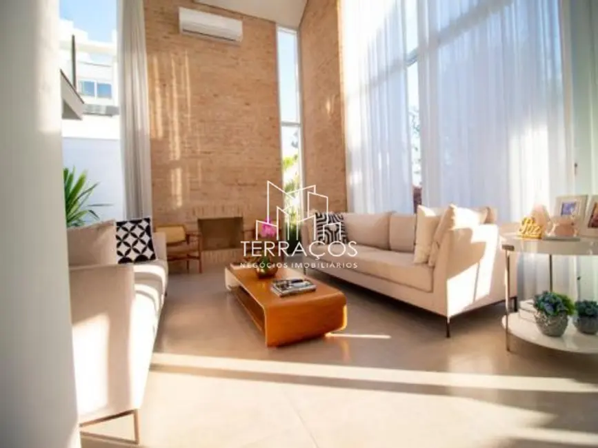 Foto 1 de Casa de Condomínio com 3 quartos à venda, 300m2 em Cidade Santos Dumont, Jundiai - SP