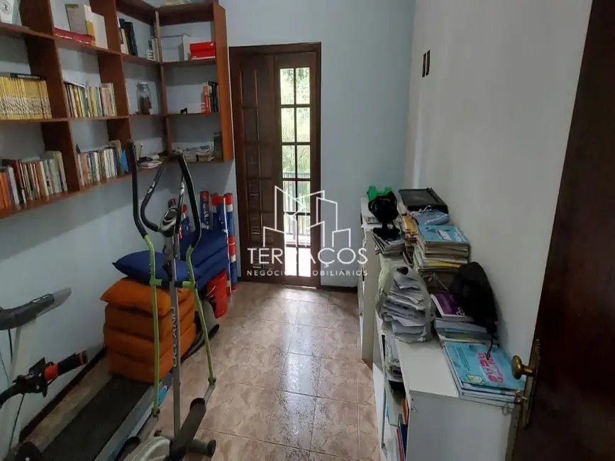 Casa com 3 quartos à venda e para alugar, 184m2 em Jardim Benintendi, Franco Da Rocha - SP - imagem 8 Foto 8 de Casa com 3 quartos à venda e para alugar, 184m2 em Jardim Benintendi, Franco Da Rocha - SP