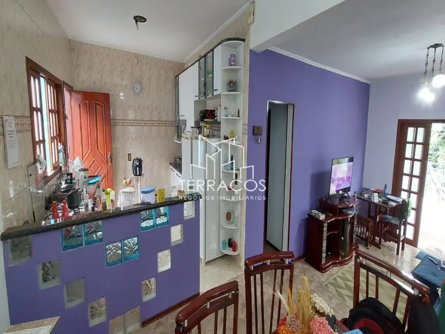 Casa com 3 quartos à venda e para alugar, 184m2 em Jardim Benintendi, Franco Da Rocha - SP - imagem 3 Foto 3 de Casa com 3 quartos à venda e para alugar, 184m2 em Jardim Benintendi, Franco Da Rocha - SP