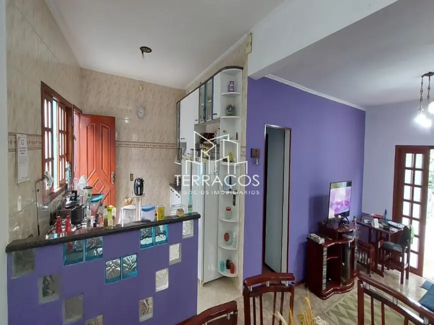 Casa com 3 quartos à venda e para alugar, 184m2 em Jardim Benintendi, Franco Da Rocha - SP - imagem 5 Foto 5 de Casa com 3 quartos à venda e para alugar, 184m2 em Jardim Benintendi, Franco Da Rocha - SP