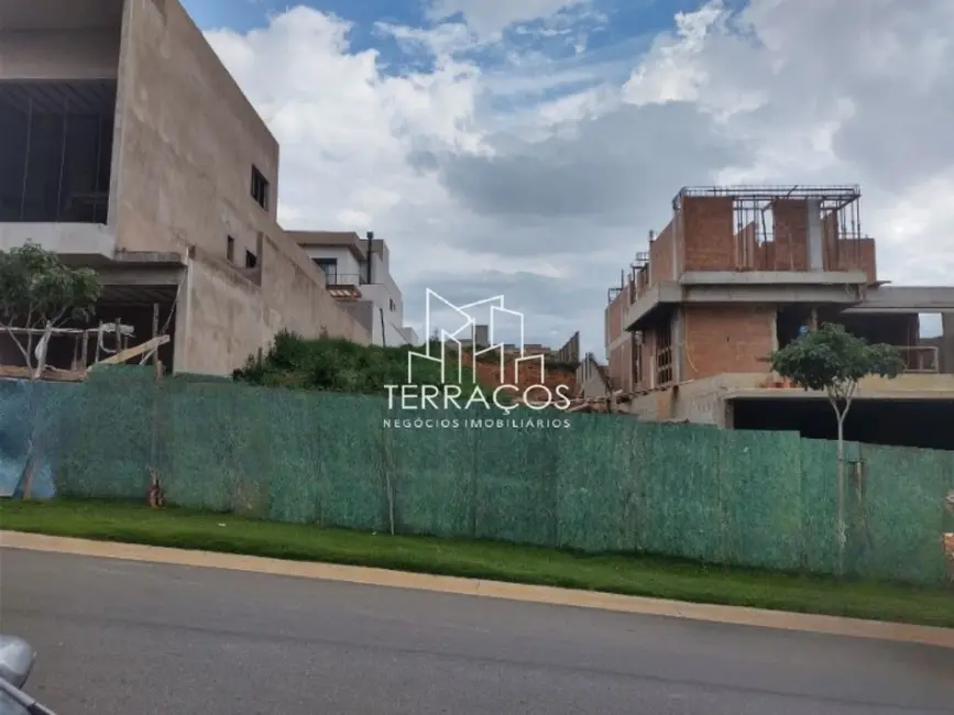 Foto 2 de Terreno / Lote à venda, 360m2 em Jundiai - SP