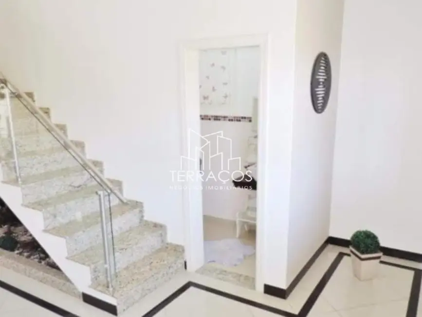 Foto 3 de Casa de Condomínio com 3 quartos à venda, 360m2 em Pinheirinho, Vinhedo - SP