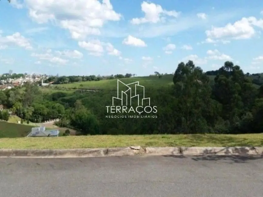 Foto 1 de Terreno / Lote à venda, 554m2 em Itatiba - SP