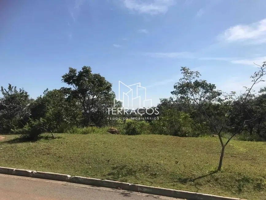 Foto 1 de Terreno / Lote à venda, 927m2 em Vinhedo - SP