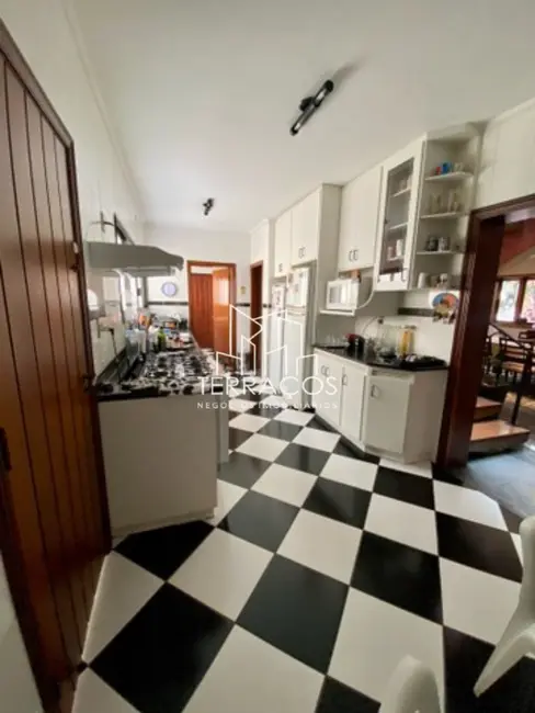 Casa com 4 quartos à venda, 361m2 em Jardim América, Jundiai - SP - imagem 9 Foto 9 de Casa com 4 quartos à venda, 361m2 em Jardim América, Jundiai - SP