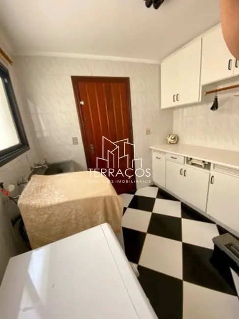 Casa com 4 quartos à venda, 361m2 em Jardim América, Jundiai - SP - imagem 8 Foto 8 de Casa com 4 quartos à venda, 361m2 em Jardim América, Jundiai - SP