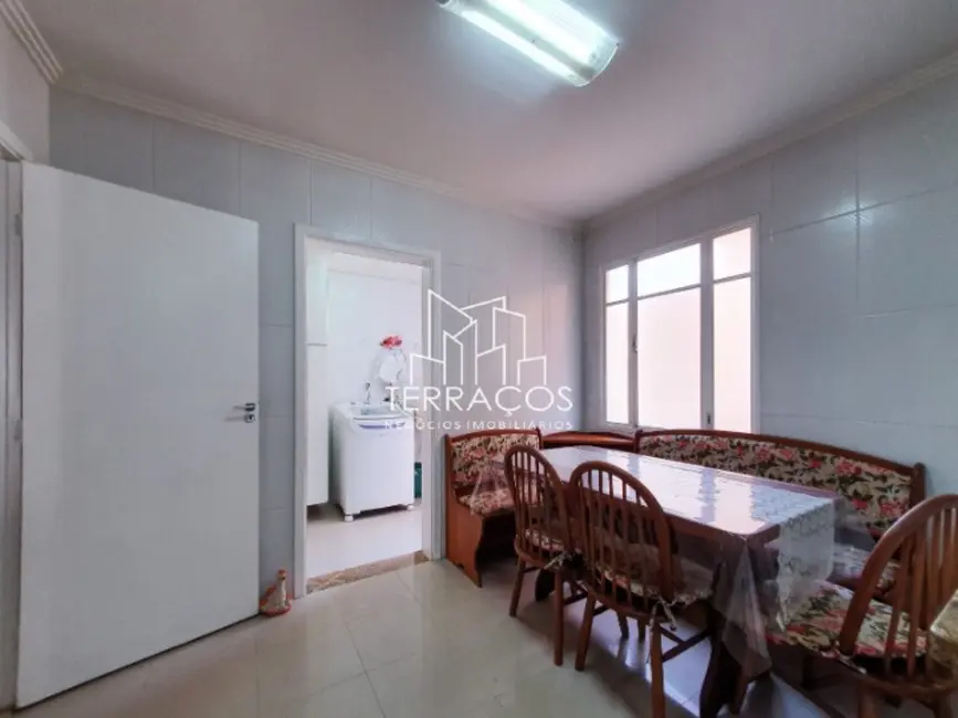 Foto 9 de Casa com 4 quartos à venda, 261m2 em Jardim Santa Adelaide, Jundiai - SP