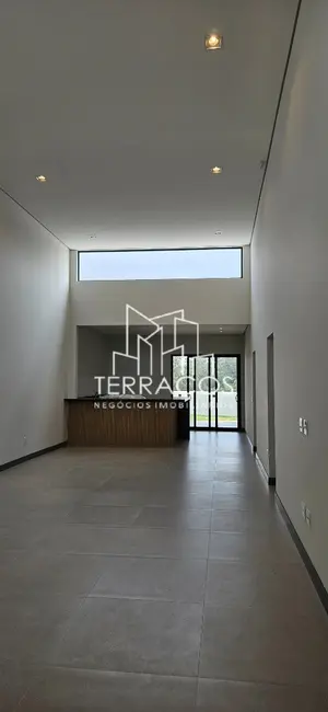 Foto 2 de Casa de Condomínio com 3 quartos à venda, 185m2 em Louveira - SP