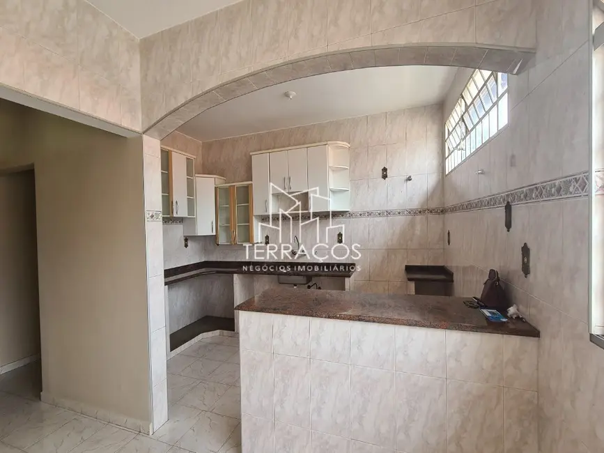 Foto 3 de Casa com 3 quartos à venda e para alugar, 348m2 em Jundiai - SP