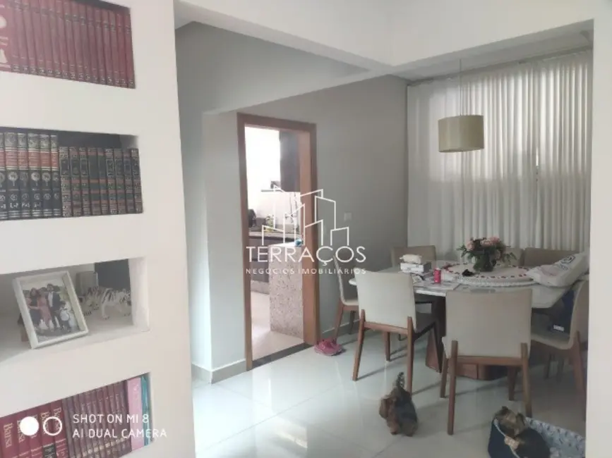 Foto 1 de Casa com 2 quartos à venda, 178m2 em Engordadouro, Jundiai - SP