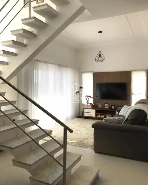 Foto 2 de Casa de Condomínio com 3 quartos à venda, 275m2 em Parque das Laranjeiras, Itatiba - SP