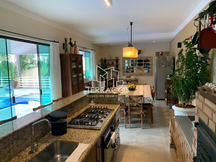 Casa de Condomínio com 4 quartos à venda, 600m2 em Serra dos Lagos (Jordanésia), Cajamar - SP - imagem 1 Foto 1 de Casa de Condomínio com 4 quartos à venda, 600m2 em Serra dos Lagos (Jordanésia), Cajamar - SP