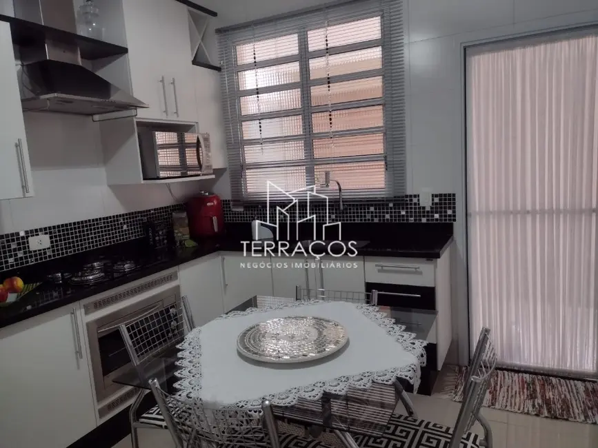 Casa com 3 quartos à venda, 139m2 em Parque da Colônia, Jundiai - SP - imagem 8 Foto 8 de Casa com 3 quartos à venda, 139m2 em Parque da Colônia, Jundiai - SP