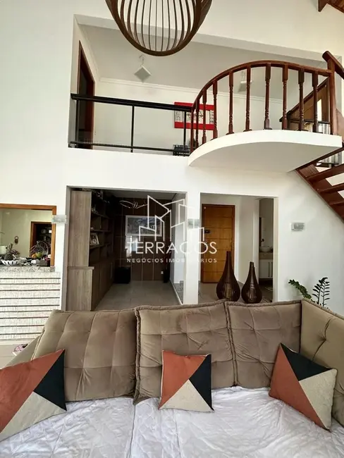 Casa de Condomínio com 4 quartos à venda e para alugar, 390m2 em Condomínio Serra da Estrela, Atibaia - SP - imagem 4 Foto 4 de Casa de Condomínio com 4 quartos à venda e para alugar, 390m2 em Condomínio Serra da Estrela, Atibaia - SP