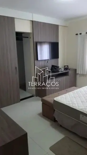 Foto 6 de Casa com 3 quartos à venda, 330m2 em Campos de Atibaia, Atibaia - SP