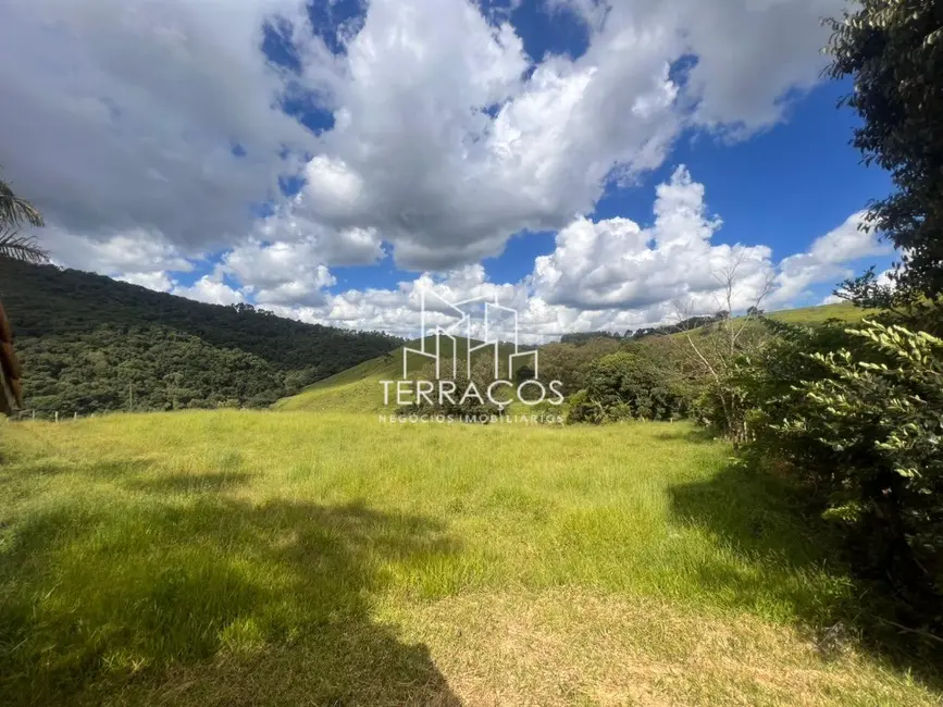 Foto 7 de Terreno / Lote à venda, 2000m2 em Munhoz - MG