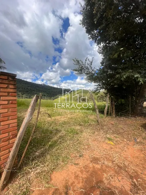 Foto 4 de Terreno / Lote à venda, 2000m2 em Munhoz - MG