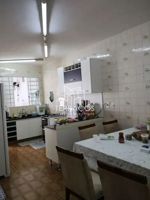 Casa com 3 quartos à venda, 161m2 em Vila Progresso, Jundiai - SP - imagem 2 Foto 2 de Casa com 3 quartos à venda, 161m2 em Vila Progresso, Jundiai - SP