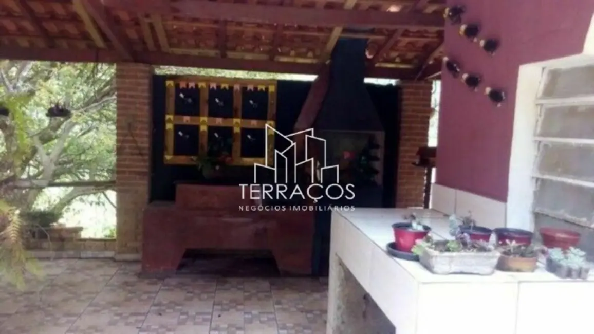 Chácara com 2 quartos à venda, 250m2 em Pau Arcado, Campo Limpo Paulista - SP - imagem 3 Foto 3 de Chácara com 2 quartos à venda, 250m2 em Pau Arcado, Campo Limpo Paulista - SP