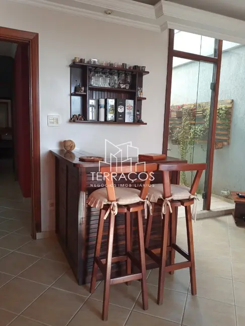 Casa com 3 quartos à venda, 251m2 em Jardim Dupre, Jundiai - SP - imagem 4 Foto 4 de Casa com 3 quartos à venda, 251m2 em Jardim Dupre, Jundiai - SP