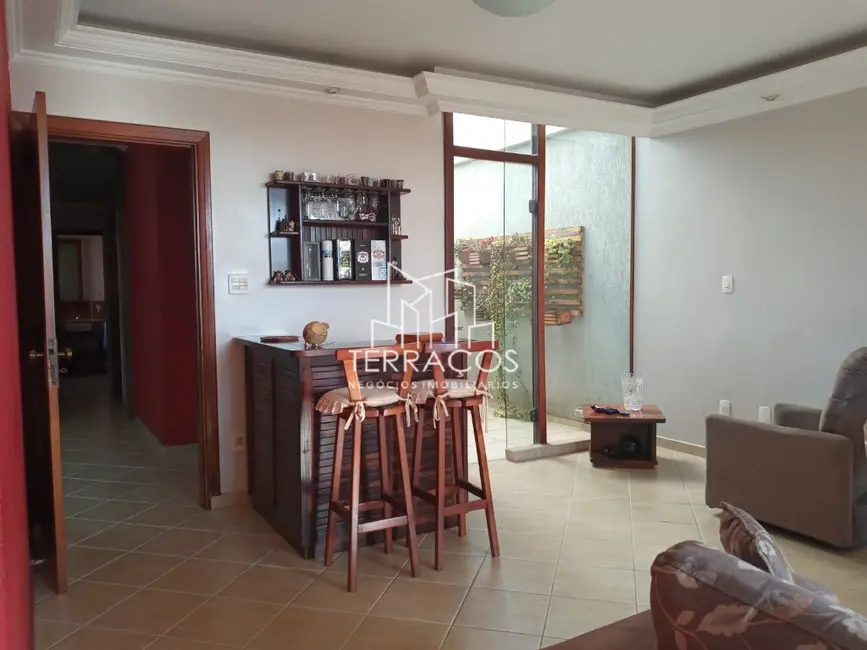 Casa com 3 quartos à venda, 251m2 em Jardim Dupre, Jundiai - SP - imagem 5 Foto 5 de Casa com 3 quartos à venda, 251m2 em Jardim Dupre, Jundiai - SP