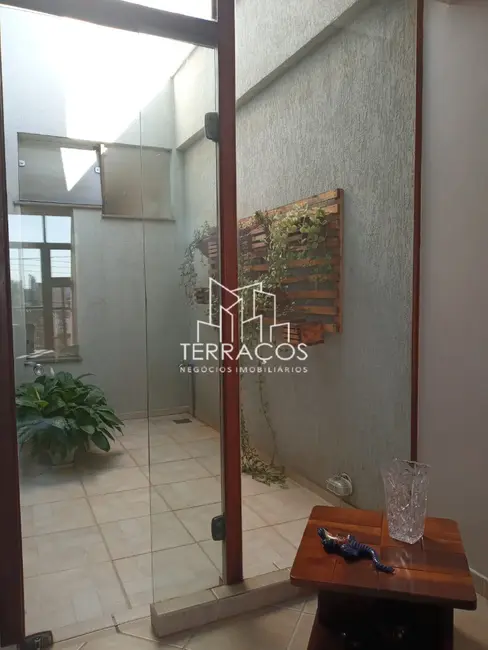 Casa com 3 quartos à venda, 251m2 em Jardim Dupre, Jundiai - SP - imagem 3 Foto 3 de Casa com 3 quartos à venda, 251m2 em Jardim Dupre, Jundiai - SP