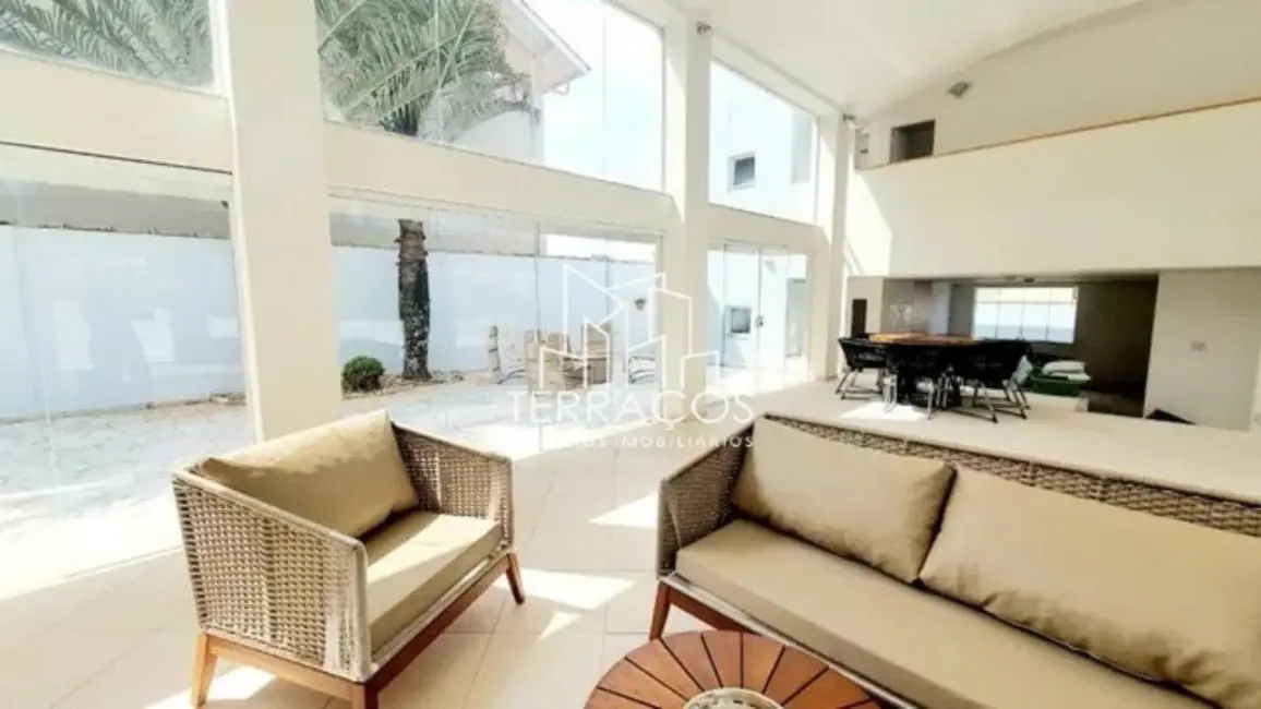 Foto 5 de Casa de Condomínio com 5 quartos à venda, 320m2 em Parque das Laranjeiras, Itatiba - SP