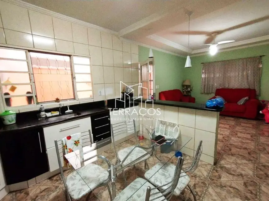 Foto 4 de Casa com 2 quartos à venda, 140m2 em Capela, Vinhedo - SP