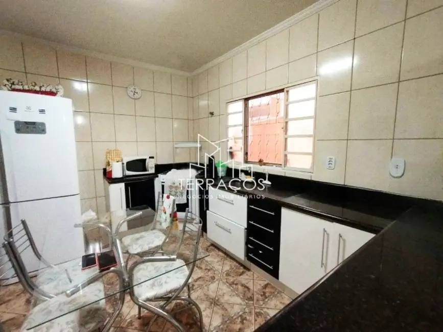 Foto 5 de Casa com 2 quartos à venda, 140m2 em Capela, Vinhedo - SP