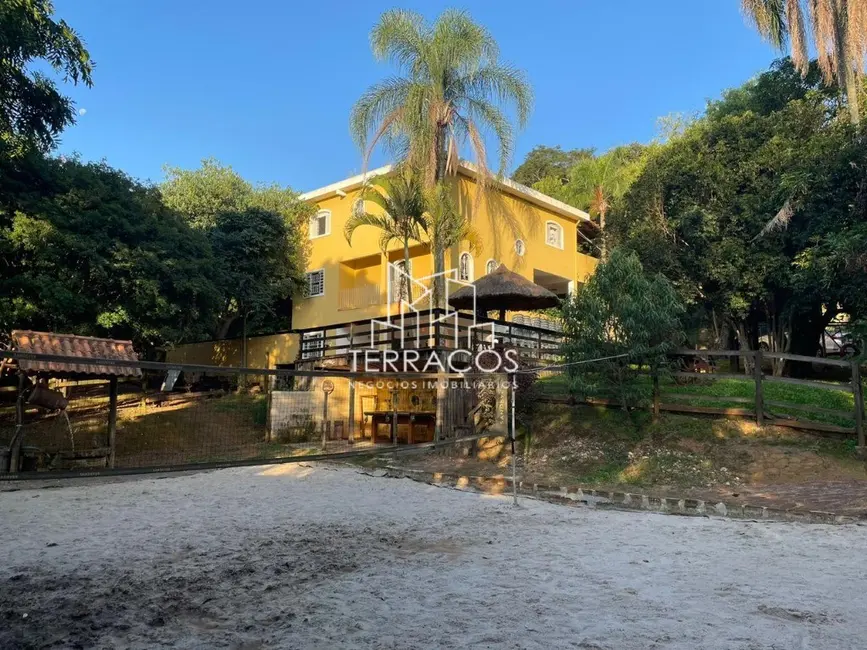 Chácara com 5 quartos à venda, 200m2 em Pomar São Jorge, Itatiba - SP - imagem 7 Foto 7 de Chácara com 5 quartos à venda, 200m2 em Pomar São Jorge, Itatiba - SP