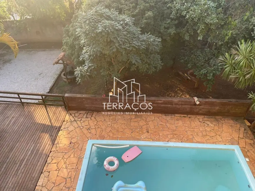 Chácara com 5 quartos à venda, 200m2 em Pomar São Jorge, Itatiba - SP - imagem 4 Foto 4 de Chácara com 5 quartos à venda, 200m2 em Pomar São Jorge, Itatiba - SP