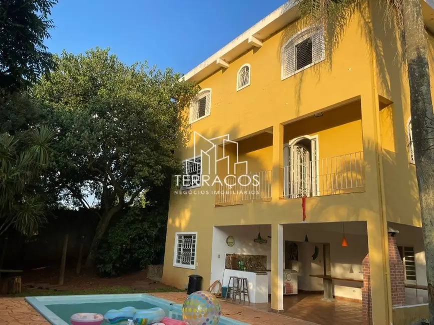 Chácara com 5 quartos à venda, 200m2 em Pomar São Jorge, Itatiba - SP - imagem 1 Foto 1 de Chácara com 5 quartos à venda, 200m2 em Pomar São Jorge, Itatiba - SP