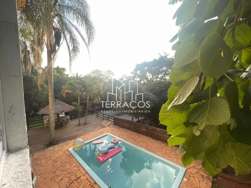 Chácara com 5 quartos à venda, 200m2 em Pomar São Jorge, Itatiba - SP - imagem 5 Foto 5 de Chácara com 5 quartos à venda, 200m2 em Pomar São Jorge, Itatiba - SP