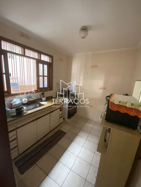 Foto 4 de Casa com 3 quartos à venda, 242m2 em Jundiai - SP