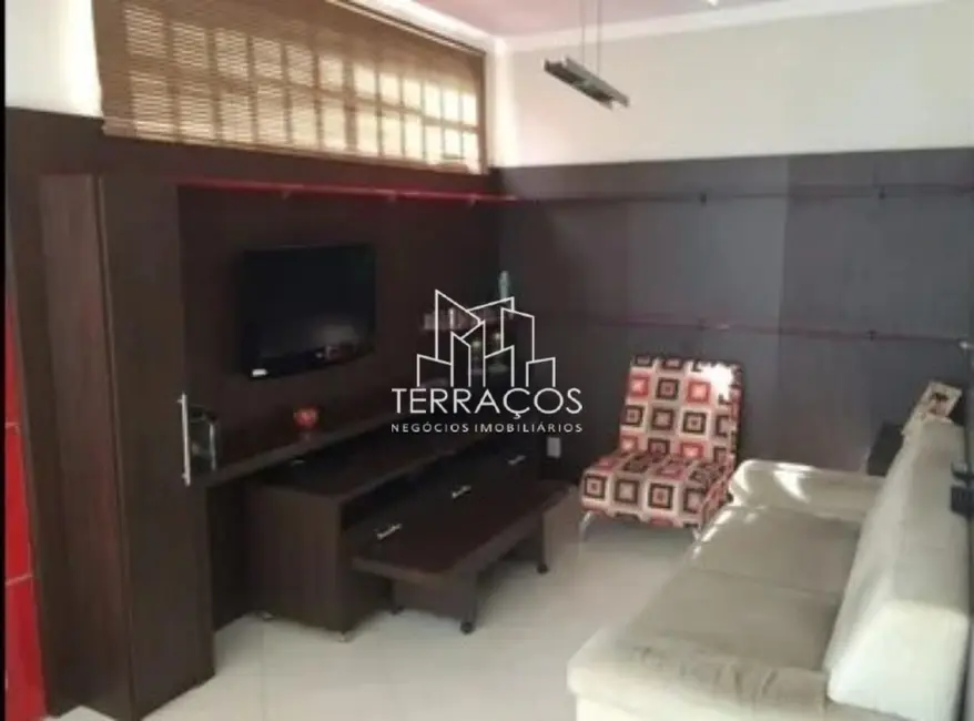 Foto 3 de Casa com 4 quartos à venda, 230m2 em Jardim Pitangueiras I, Jundiai - SP